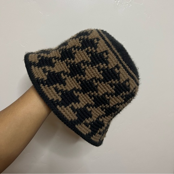 BUCKET HAT - Picture 4 of 4